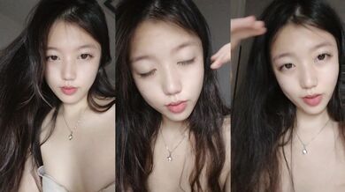 女神极品首秀！【榨汁姬】这么漂亮的女神终于下海了，纯天然脸蛋，没想到小穴也美，一线天又肥又粉 (1)