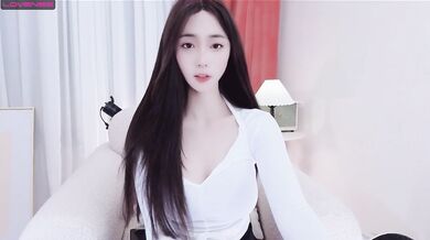 天使来了！【Aricia】美得不可方物，身材颜值堪称完美，非常懂男人想看什么，舔一舔自己的小樱桃炸翻 (6)